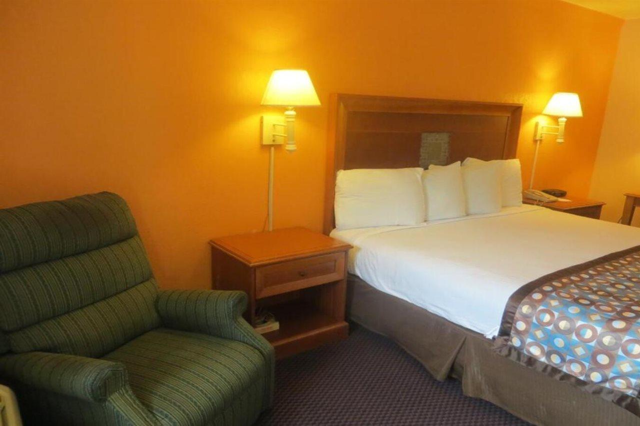 Americas Best Value Inn אוסטין מראה חיצוני תמונה